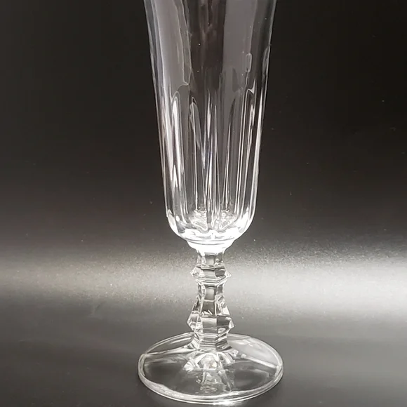 Elegant Vintage Victoria by Royal Crystal Rock Champagne Glass RCR Made in Italy - Picture 11 of 17